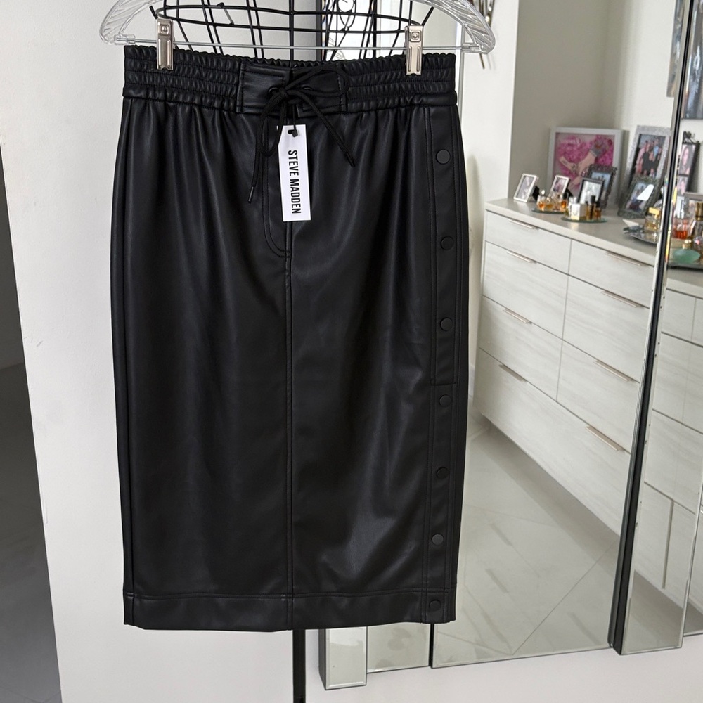 Steve Madden Black Faux Leather Pencil Skirt